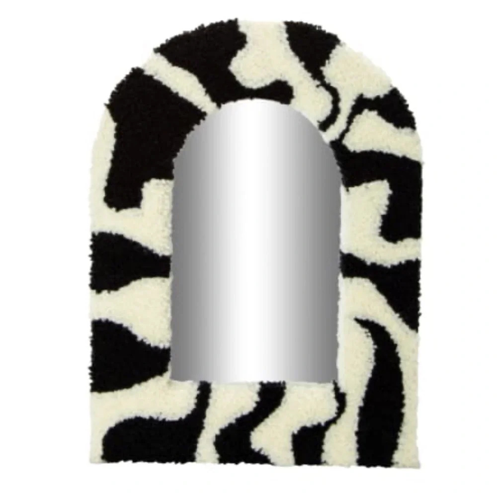 Turfed mirror​